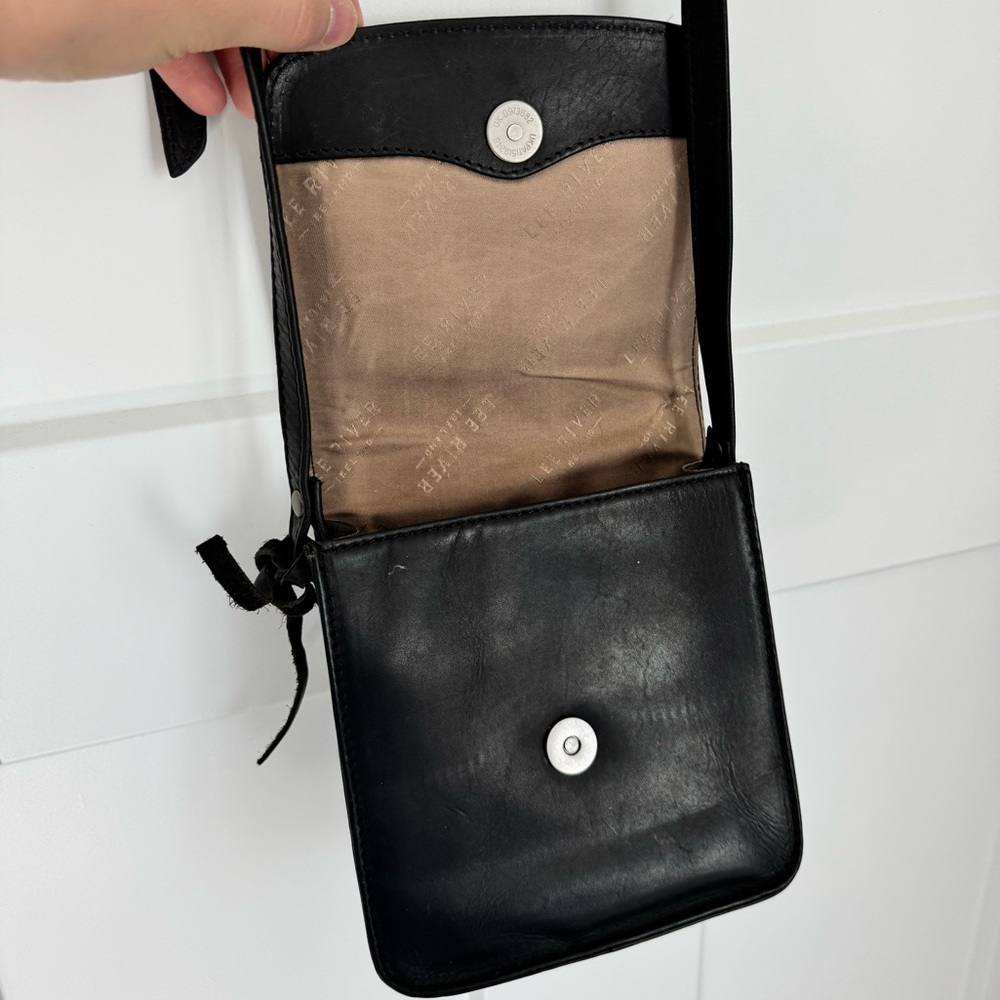Lee River leather Celtic knot black small crossbody purse - Picture 5 of 7